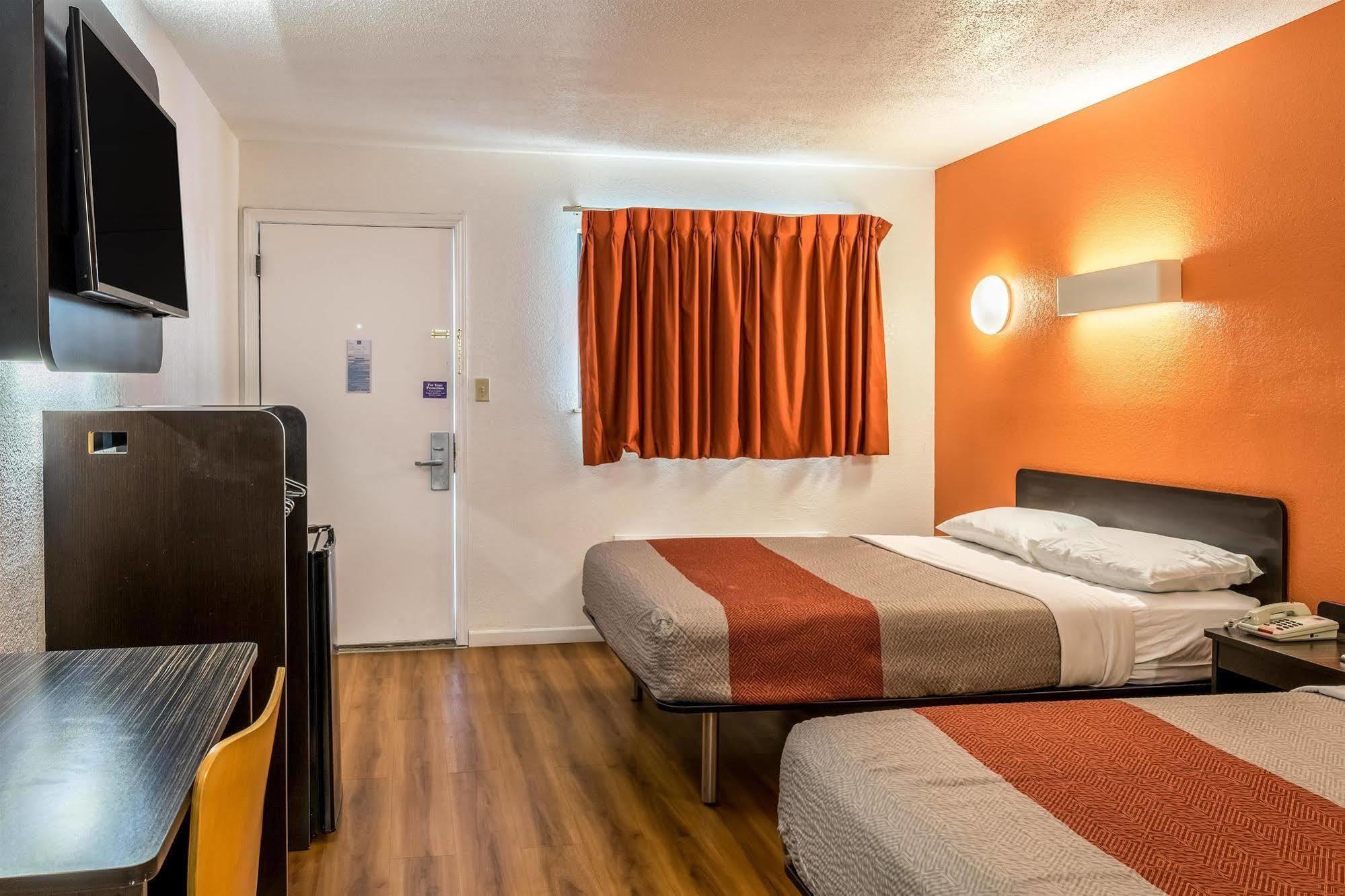 Motel 6 Florence, Ky - Cincinnati Airport Eksteriør billede