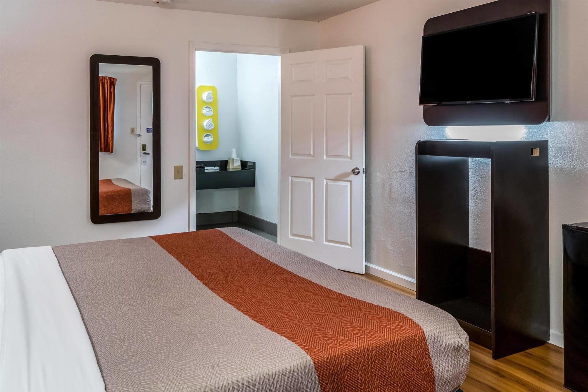 Motel 6 Florence, Ky - Cincinnati Airport Eksteriør billede
