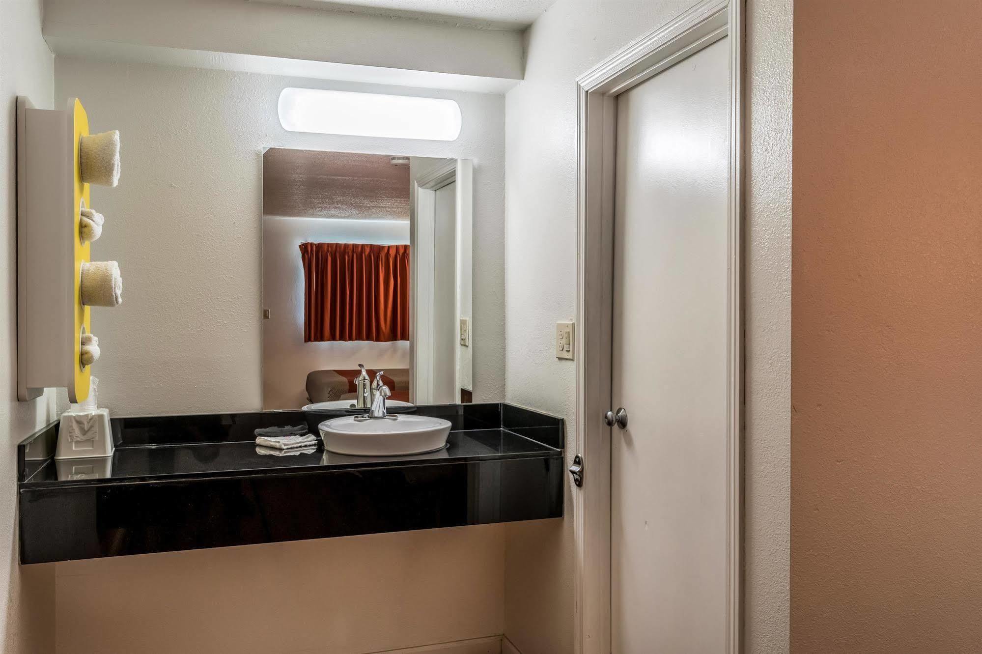 Motel 6 Florence, Ky - Cincinnati Airport Eksteriør billede
